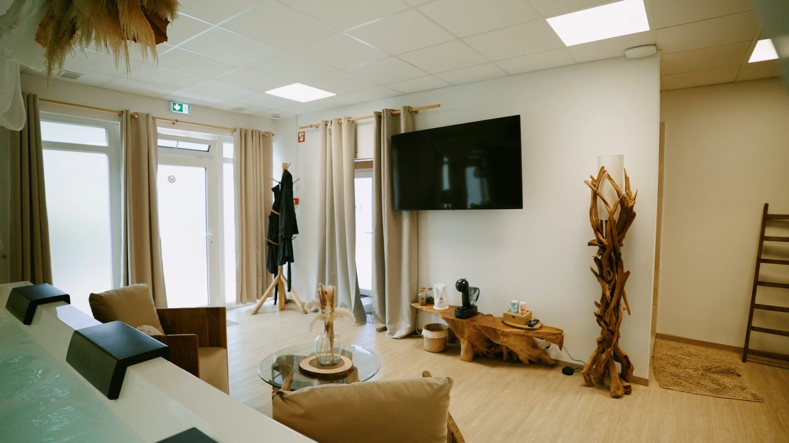 Le coin salon de la Suite Riposo